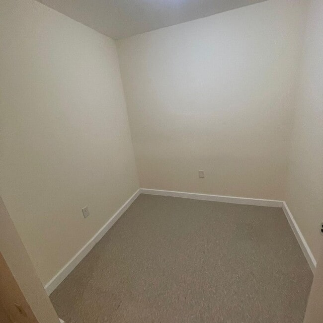 Photo - Room available in rooming house - Brockton Unit Room 07