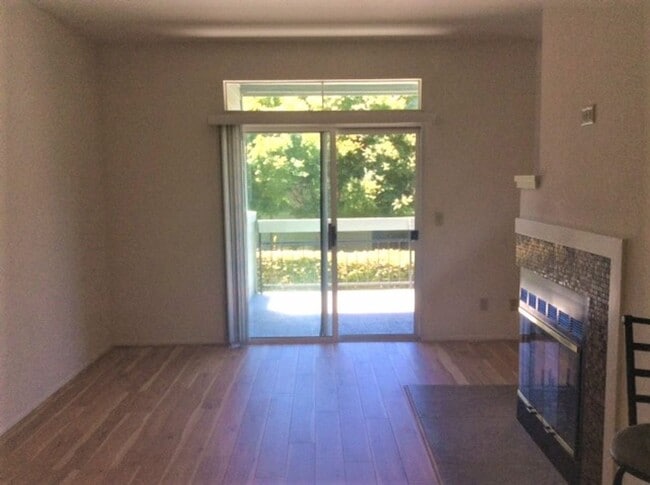 Photo - Single-Level 1 Bedroom Home with Garage – ...