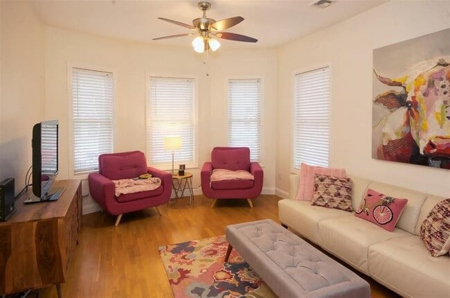 Photo - 56 Market St Unit 1