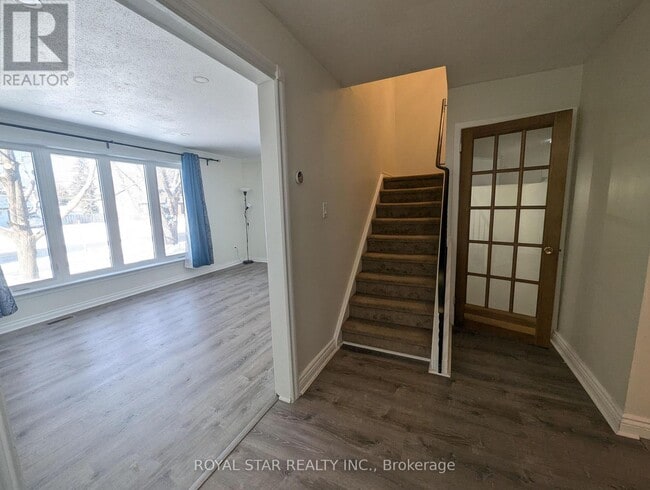 Photo - 44 Winchester Dr