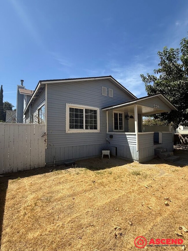 Photo - 229 Philippine St