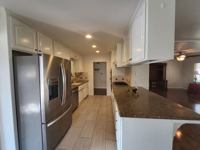 Photo - 3416 Waldport Ln