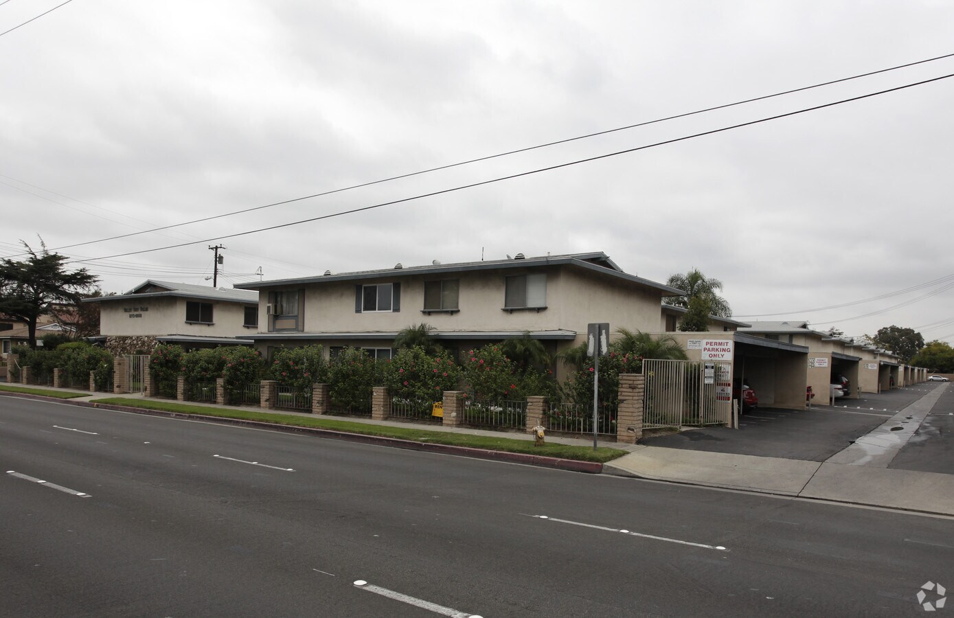 Photo - Valley View Villas Apartments