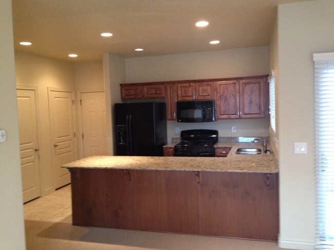 Photo - 241 E Clubview Ln