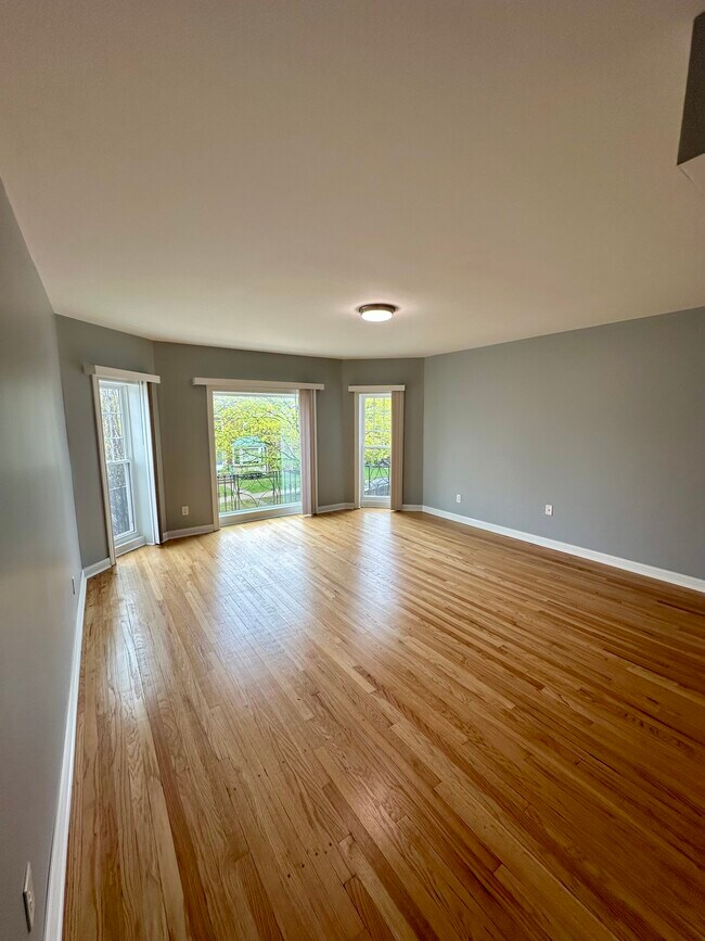 Photo - 6240 N Sacramento Ave Unit 2