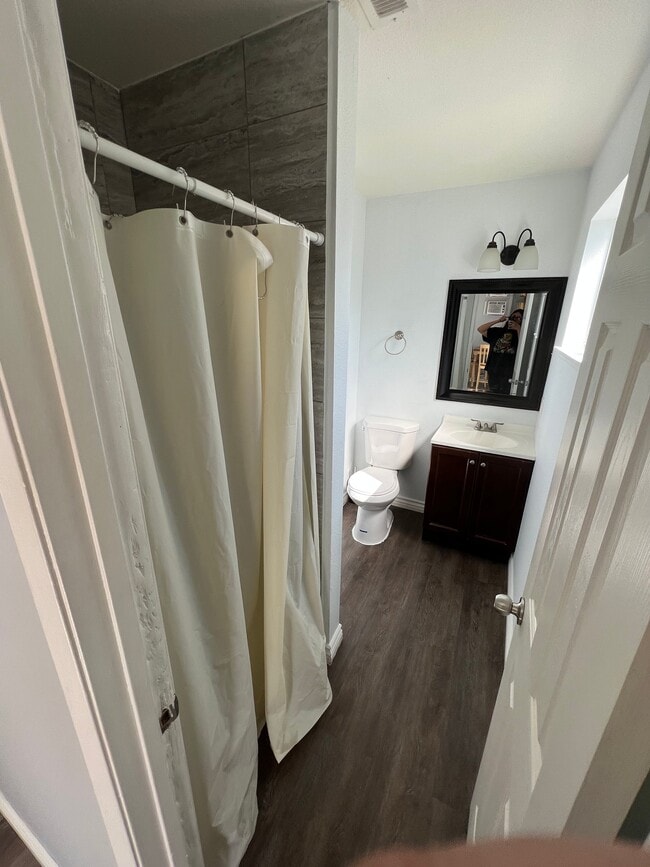 Photo - 2188 Carlton Pl