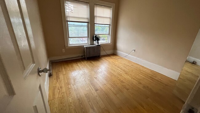 Photo - 68 Hyde Park Ave Condo Unit 3-1R