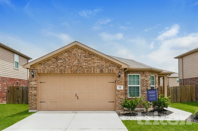 Building Photo - 717 Totem Trail Dr