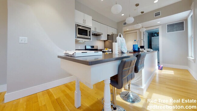 Photo - 40 Bow St Unit 1