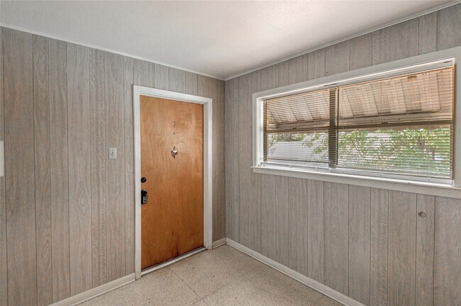 Photo - 818 University Ave Unit 7