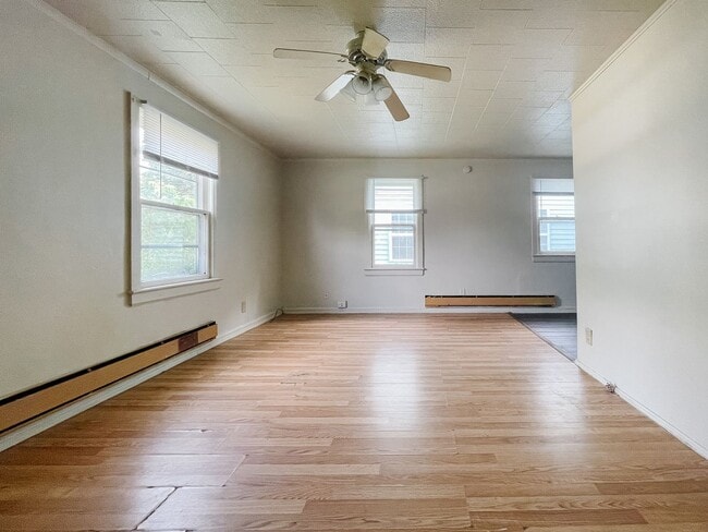 Photo - Washer/Dryer Hook-Ups