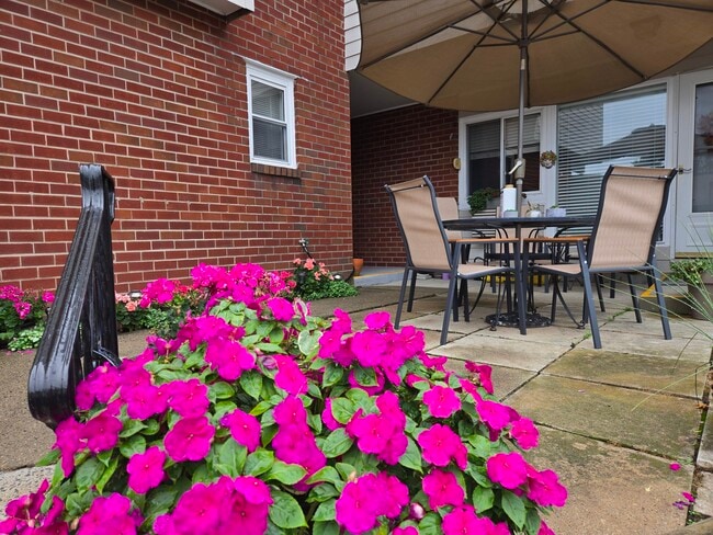 Photo - 31 W Walk Unit 31