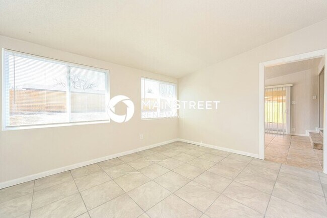Photo - 4 Bedroom Pet-Friendly Home in DENVER, CO with Main Street Renewal