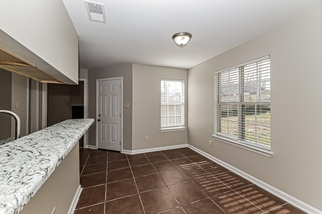 Photo - 5377 Ragan Ridge Dr