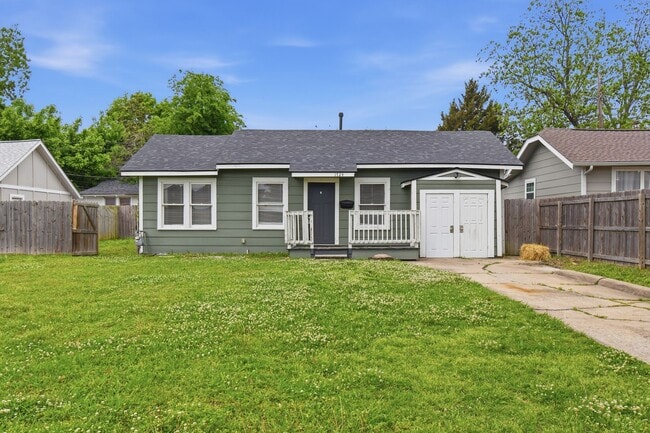 Building Photo - 2 Bed | 1 Bath | Tulsa