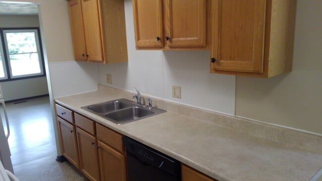 Cocina - 182 Stoddard Ave