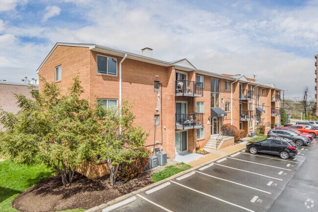 Photo - Waverly Village