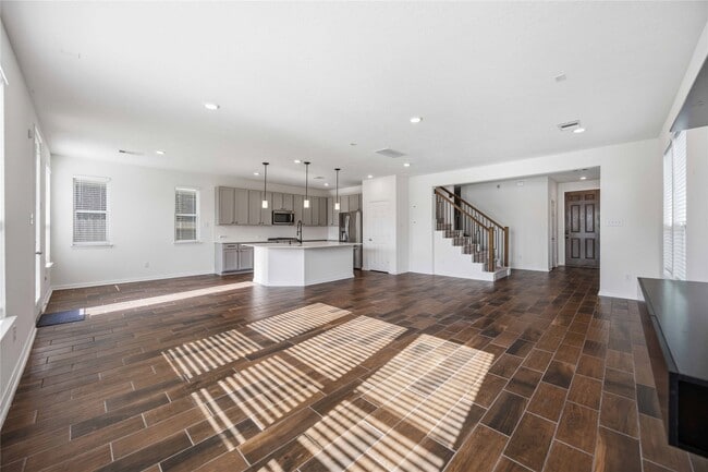 2111 Katalonia Ln