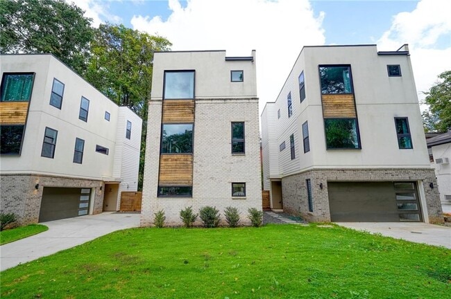 Building Photo - 829 Barnett St NE