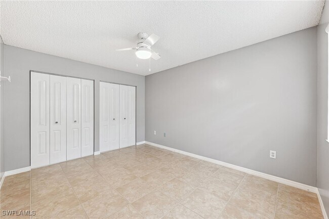 Building Photo - 1210 Wildwood Lakes Blvd Unit 304