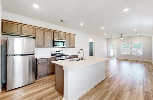 Photo - "Charming 3-Bedroom Home in Midtown Reserve, College Station TX!"