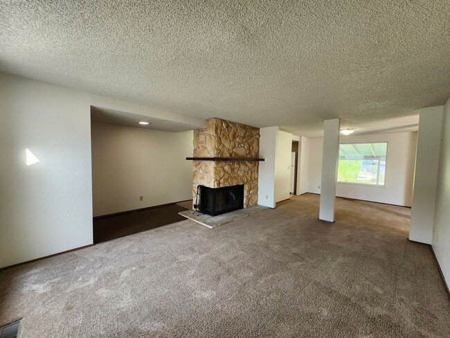 Photo - 1709 S Rainier Pl
