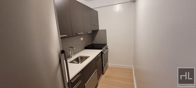 Photo - East 39th Street Unit 7C