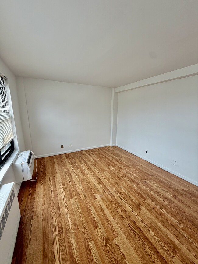 Photo - 47 Davis Ave Unit 3k