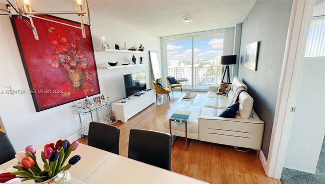 Building Photo - 3020 NE 32nd Ave Unit 1202
