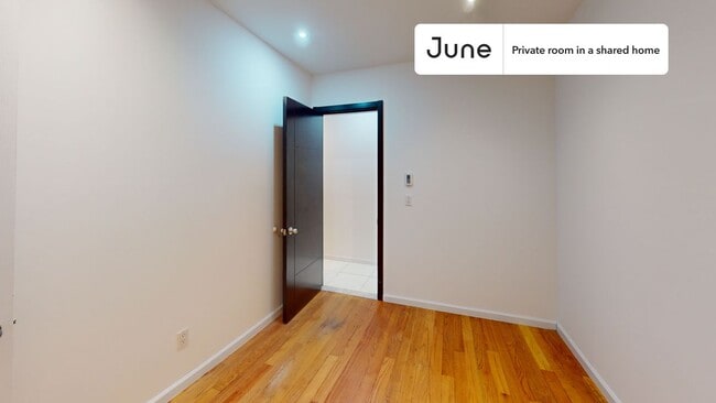 Photo - Room in Shared 6 bed/3 bath home Unidad C