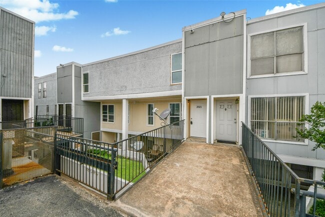 Photo - 781 Country Pl Dr Unit 2021