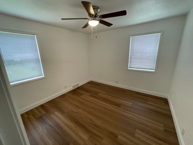 Photo - 128 N 10th St