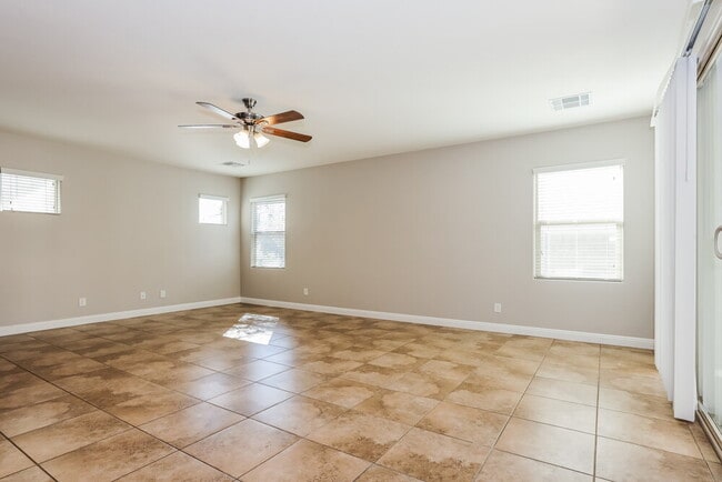 Photo - 1942 N 55th Pl