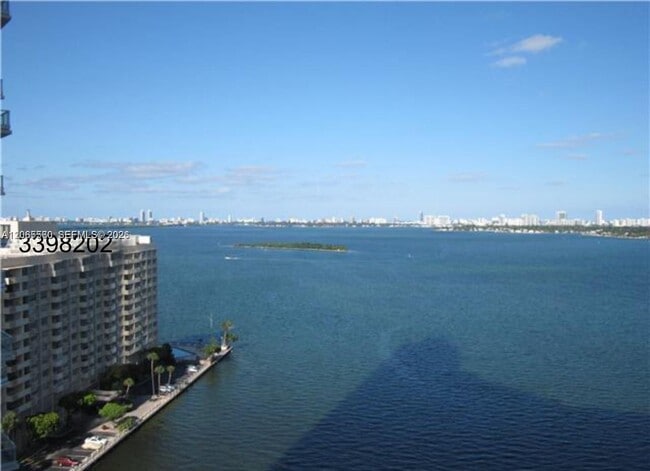 Building Photo - 2020 N Bayshore Dr Unit 1706