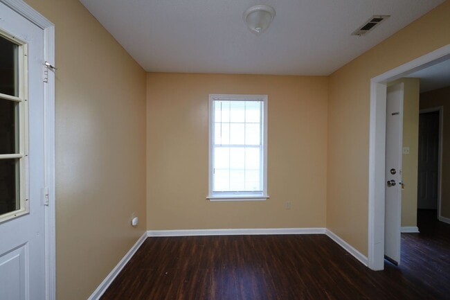 Photo - 13 Pinedale Cir