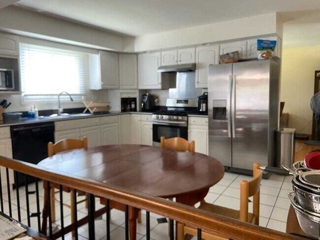 Photo - 617 Newport Ave Casa