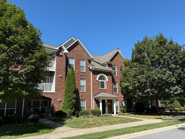 Building Photo - 130 Shallowford Reserve Dr