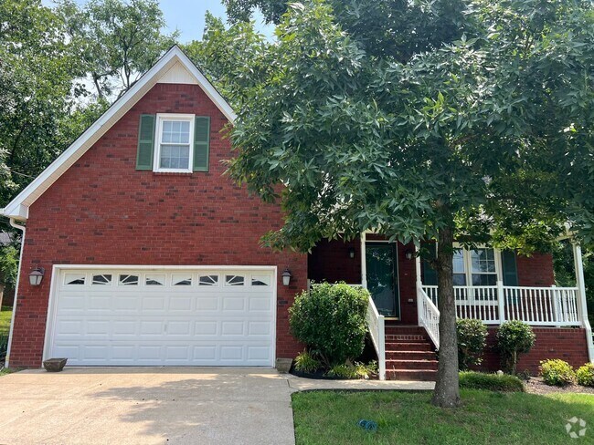 Building Photo - Smyrna Brick 4 bedrooms Available Now! Pri... Rental