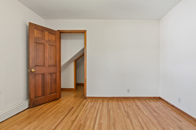 Photo - 794 Randolph Ave Unidad 2
