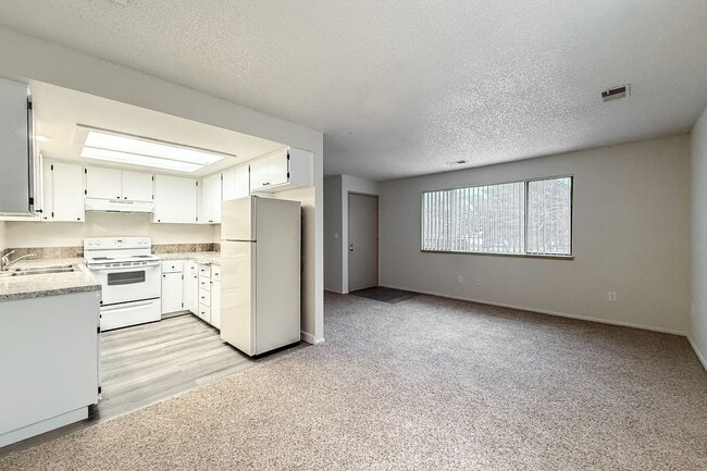 Photo - Avalon Court Apartments