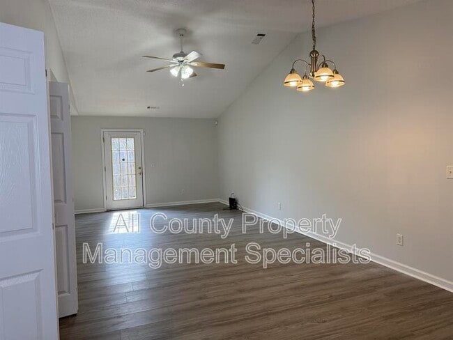 Photo - 113 Charleston Row Blvd