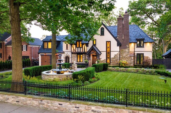 Photo - 57 Baby Point Crescent