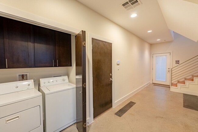 Photo - Modern Downtown Austin Living: 2 Suites, EV Charger, Gated Yard, and Unbeatable East Austin Vibes!
