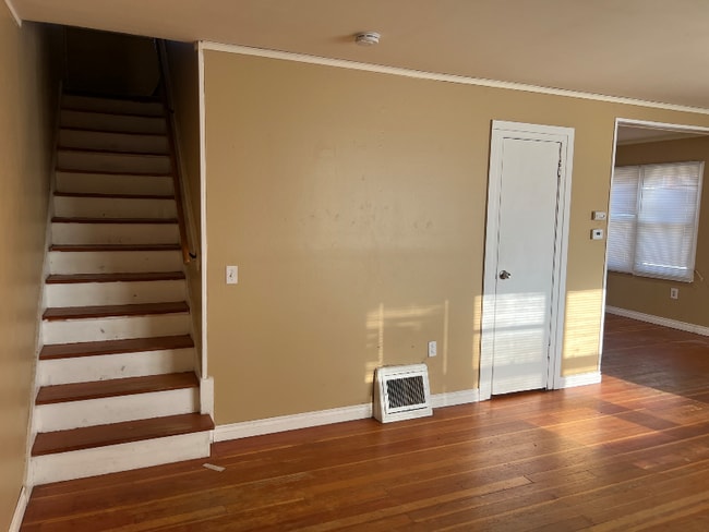 Photo - 1443 Thayer Dr Apartment