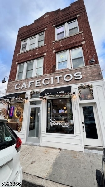 Building Photo - 113 Broadway Unit 1