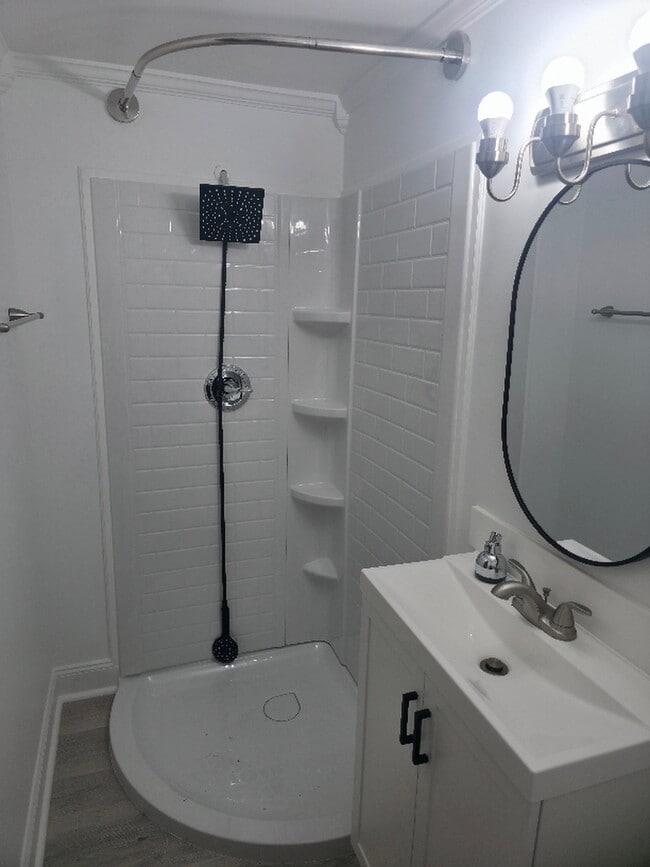 Building Photo - 524 Pine Needle Ct W
