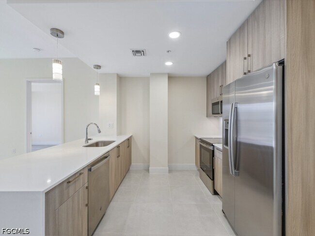 26589 Rosewood Pointe Dr Unit 306