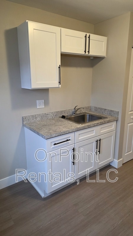 Photo - 5915 N Wayne Rd