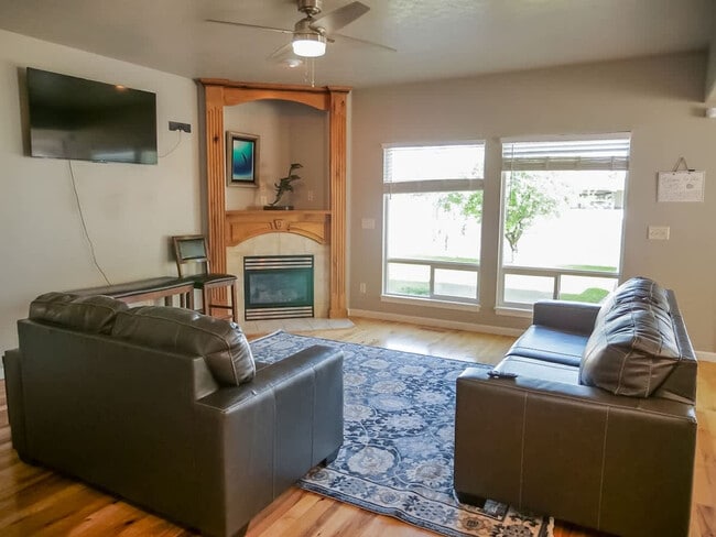 Photo - 151 Cub St W Unidad ID1460942P