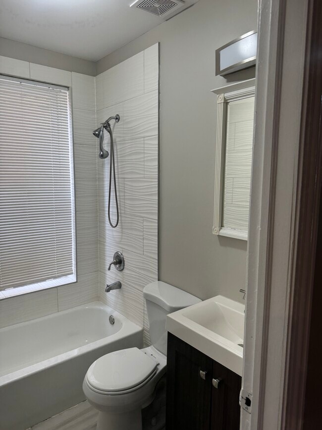 Photo - 5741 S Calumet Ave Unit 5741 S. Calumet